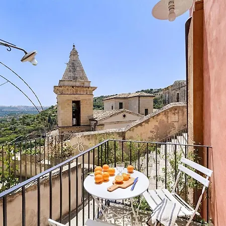 Raffo, Mit Aussicht In Ibla * Ragusa